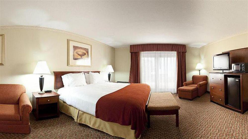 Holiday Inn Express Breaux Bridge By Ihg Henderson Bagian luar foto