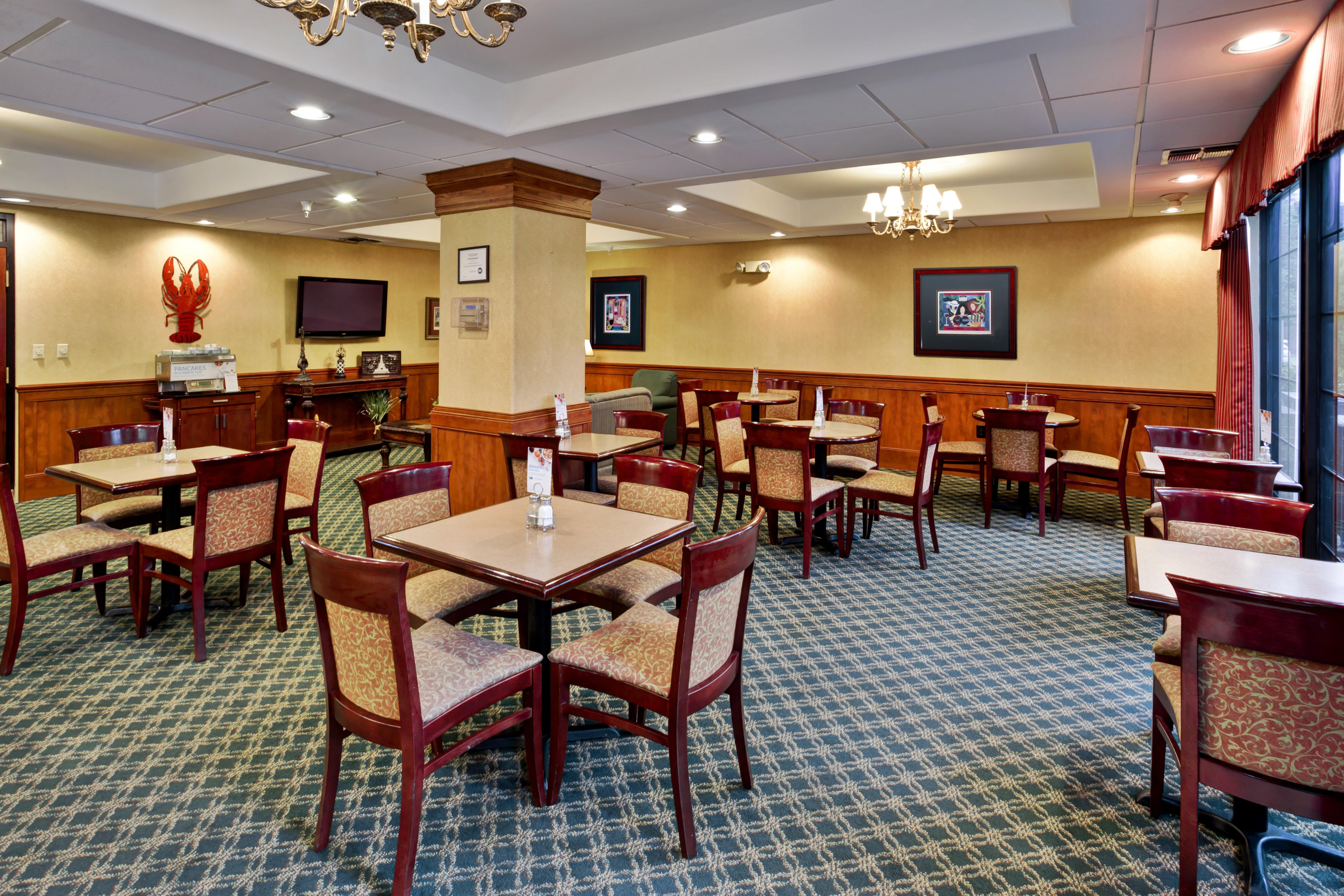 Holiday Inn Express Breaux Bridge By Ihg Henderson Bagian luar foto