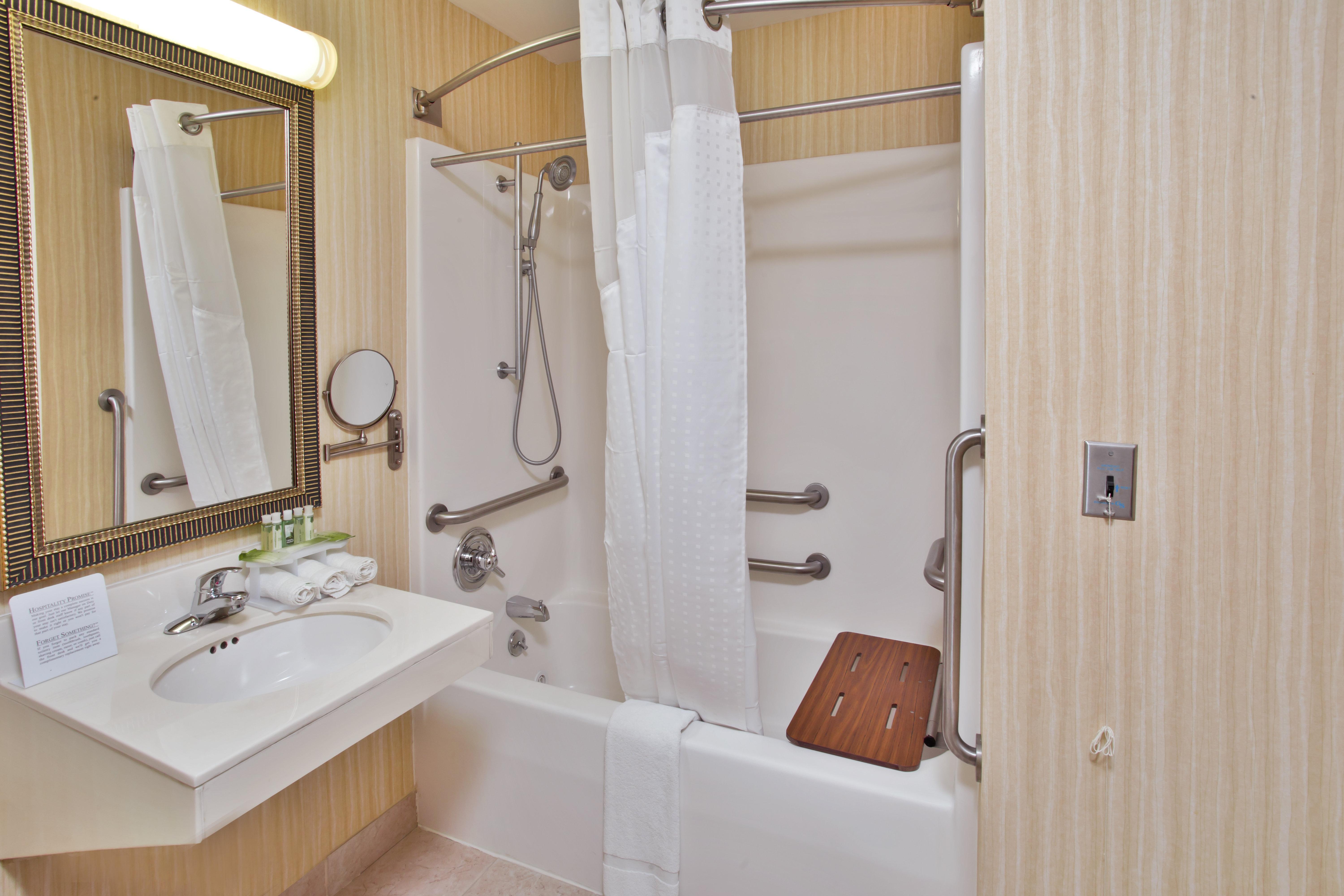 Holiday Inn Express Breaux Bridge By Ihg Henderson Bagian luar foto