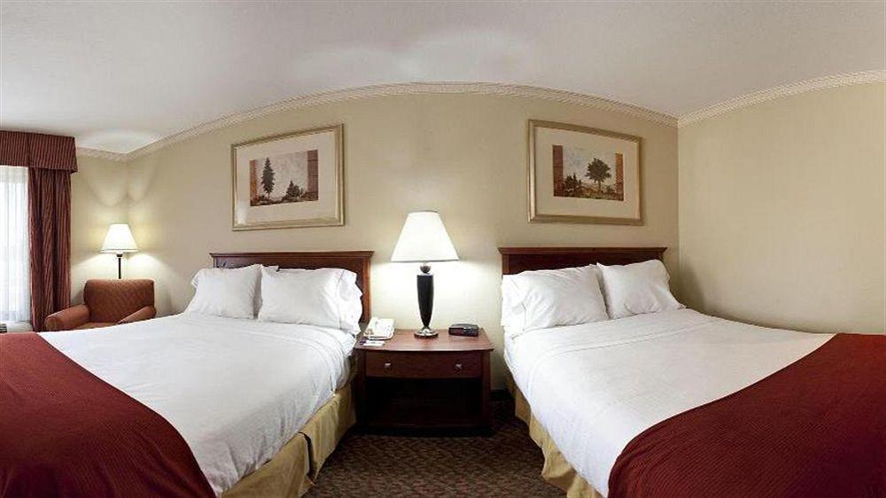 Holiday Inn Express Breaux Bridge By Ihg Henderson Bagian luar foto